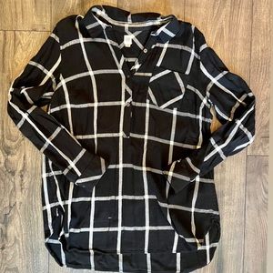 Gap maternity blouse.